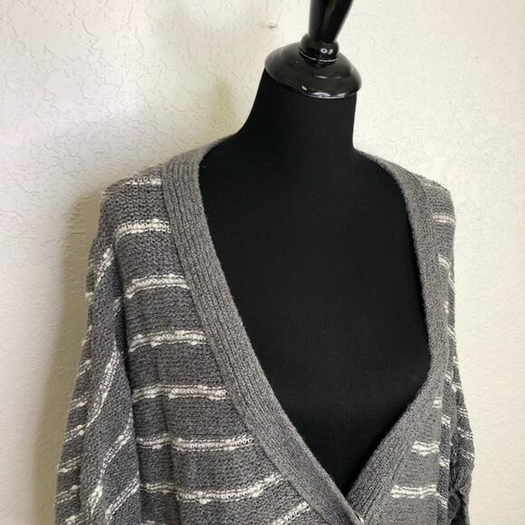 Free People gray white striped knit dolman sleeve snap front cardigan size Small - Picture 3 of 15